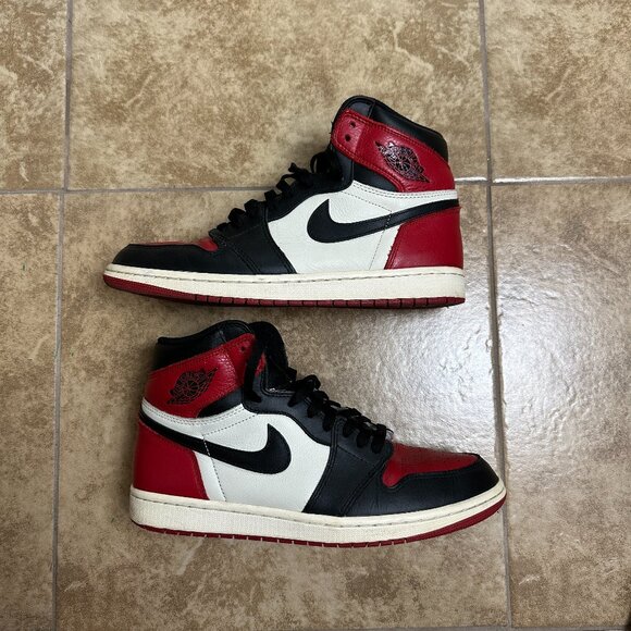Bred Toe Nike Jordan 1 Retro High - Picture 2 of 5